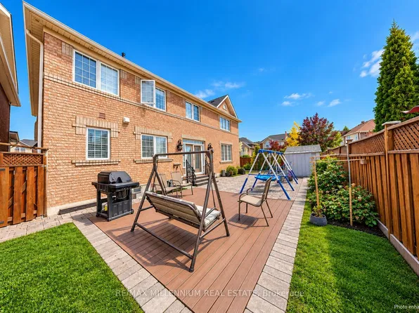 3 Cogswell Cres, Brampton, ON L6P 1A4