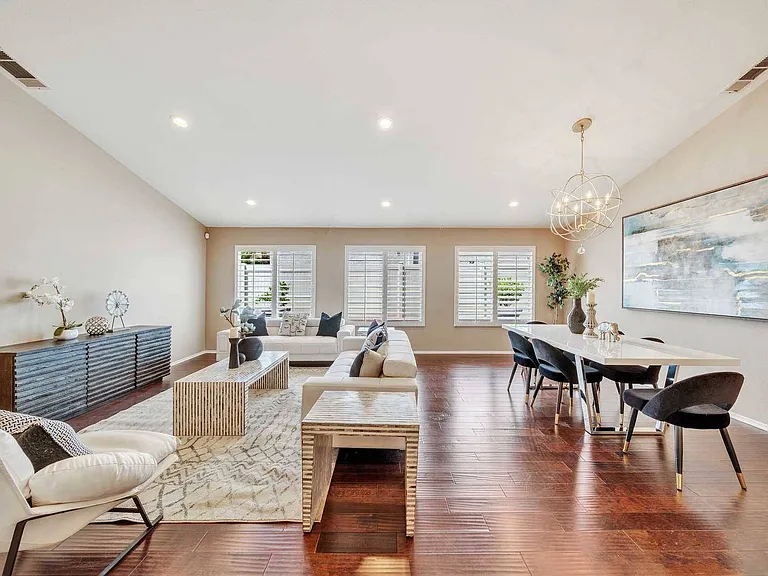 421 Minaret St — Photo 10