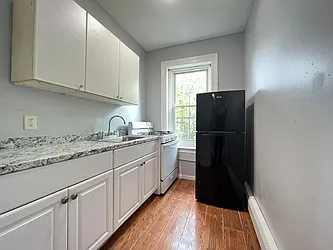 364 Bergen Avenue, #3