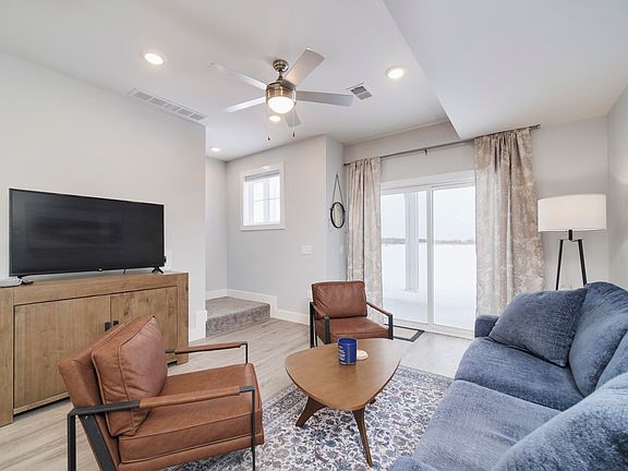 3rd image of 201 Joslin Cove Dr
