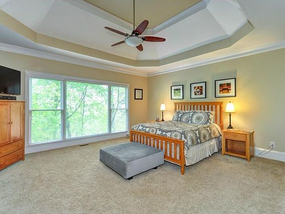 3rd image of 3050 Leeds Garden Ln