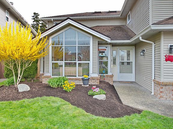 3rd image of 6343 Crescent Pl