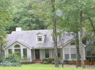 24 Reid Cir, Deatsville, AL 36022