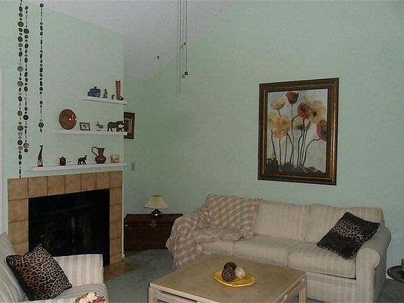 GAS LOG FIREPLACE IN DEN