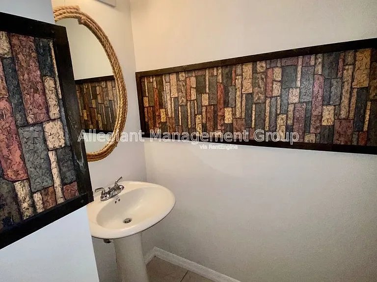 2363 Seven Oaks Dr — Photo 6