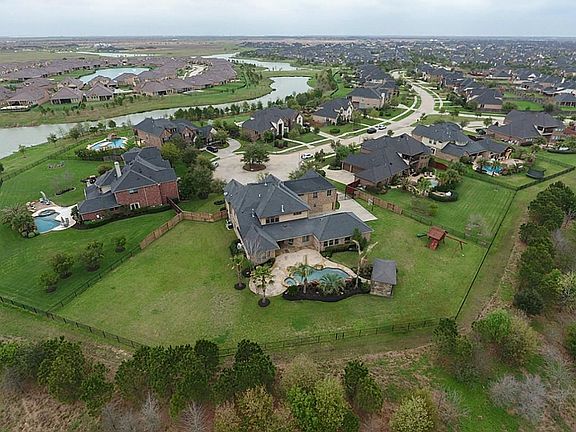 2nd image of 6211 Cross Creek Harbor Ln