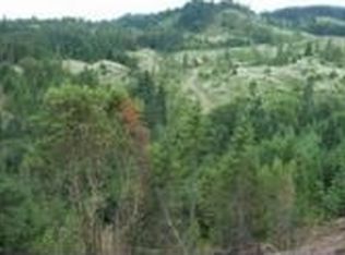 402 Lydia St, Yoncalla, OR 97499