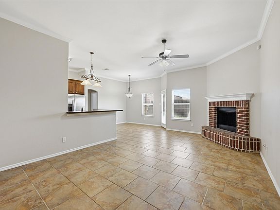 5th image of 309 Highmeadow Rd