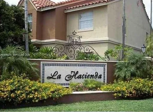 La Hacienda Country Club — Photo 1