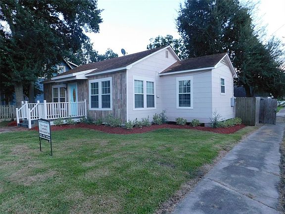 2nd image of 3227 Missouri St