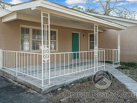 4th image of 3211 Fairway Dr