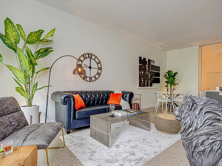 510 King St E #313 — Photo 11