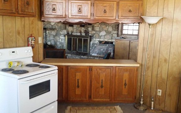 5th image of 706 N Water Ave