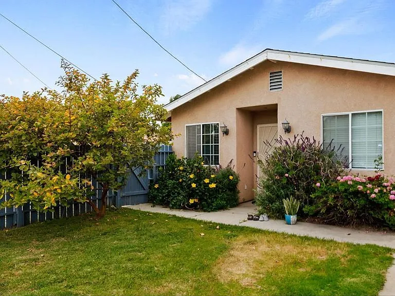 10557 Nopalito St #F — Photo 2
