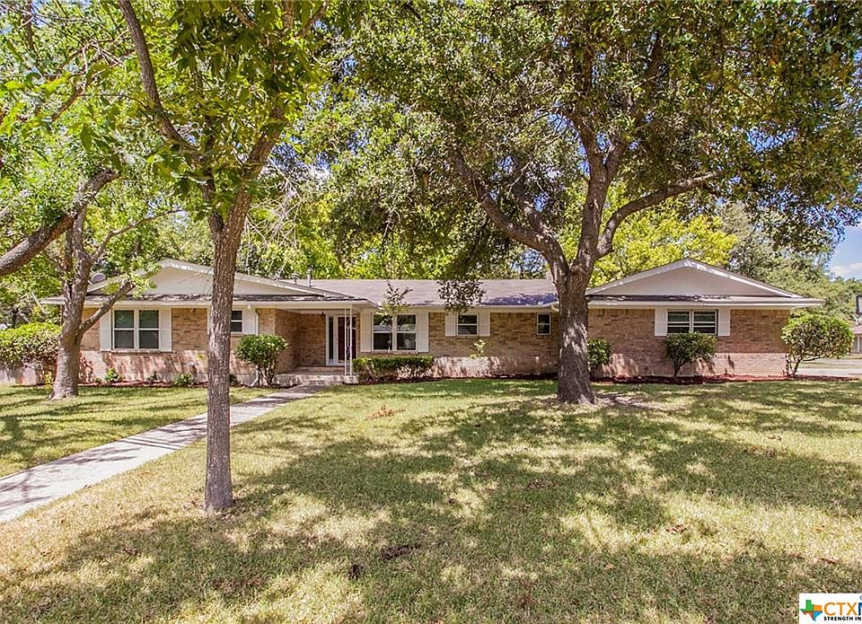 1st image of 3402 Meadow Oaks Dr