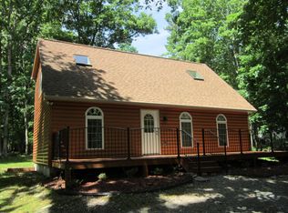 154 Karl Hope Blvd, Hawley, PA 18428