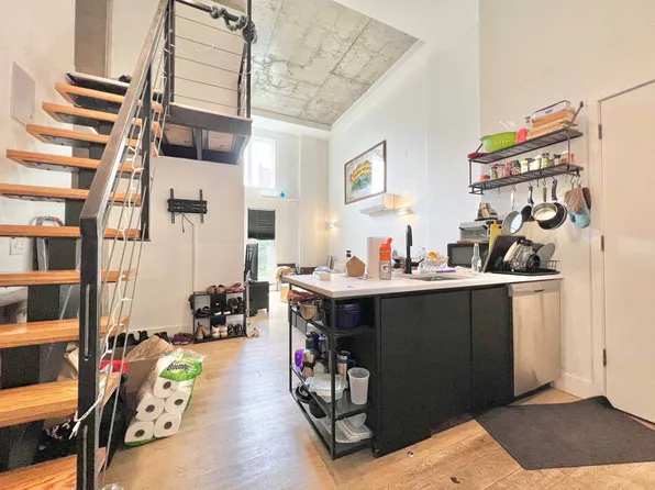 152 Manhattan Avenue 4B image 10 of 10