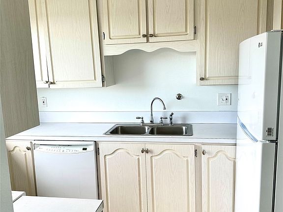 4th image of 9030 Seward Park Avenue S #504