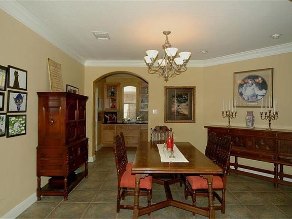 5th image of 3012 Park Bend Dr