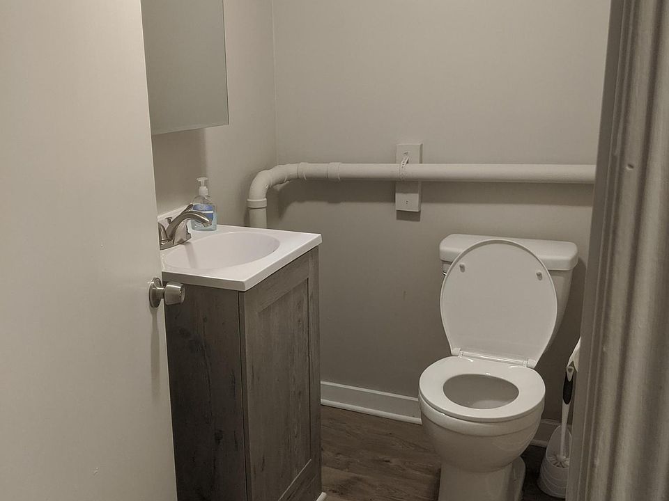 downstairs-half bath