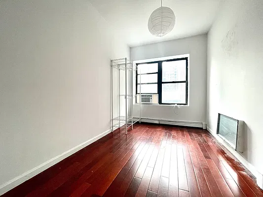 Rented by Metropolitan Property Group | media 7