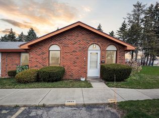 1532 Berkley Cir, Mishawaka, IN 46544