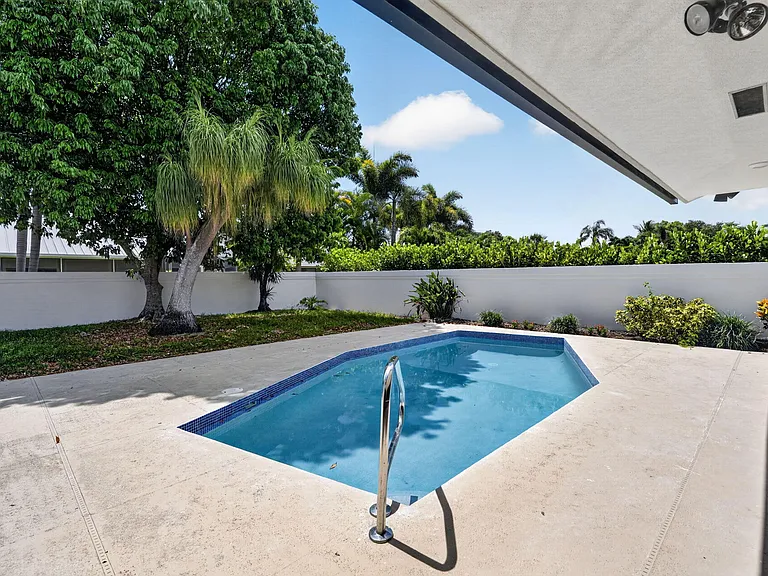 223 E River Park Dr — Photo 33