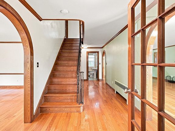 3rd image of 35 Swift Rd