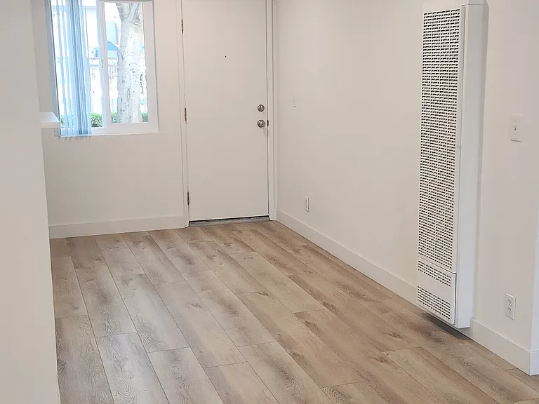 Sherman Pines Apartments — Photo 48