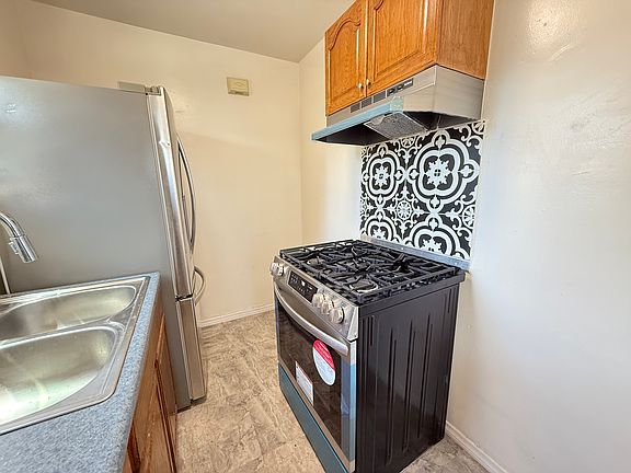 2nd image of 1327 N Orange Dr #1/2