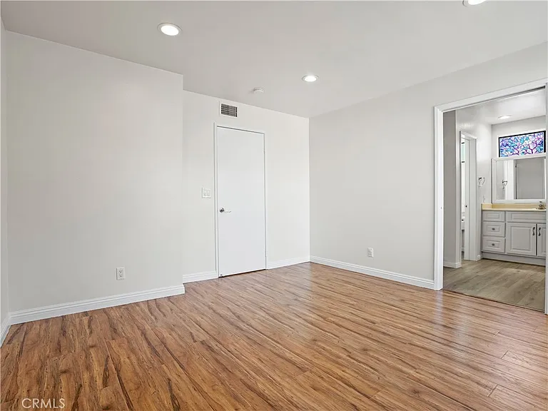 76 Country Mile Rd — Photo 12