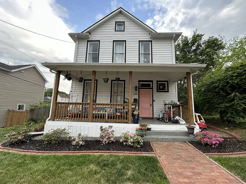 205 Poe St