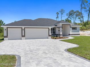 7279 Blackbird Ave, Weeki Wachee, FL 34613
