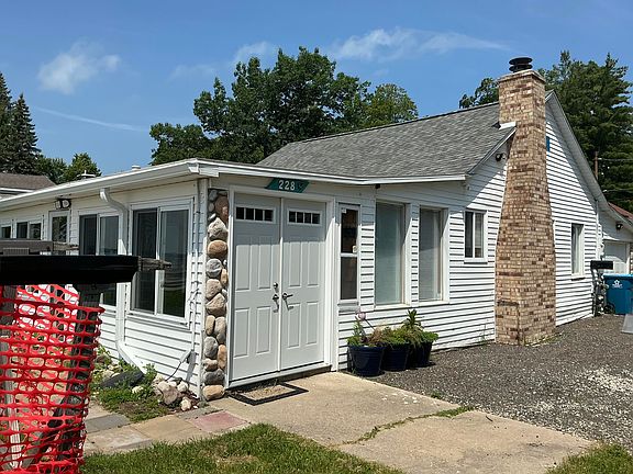 4th image of 228 Mallard Ave