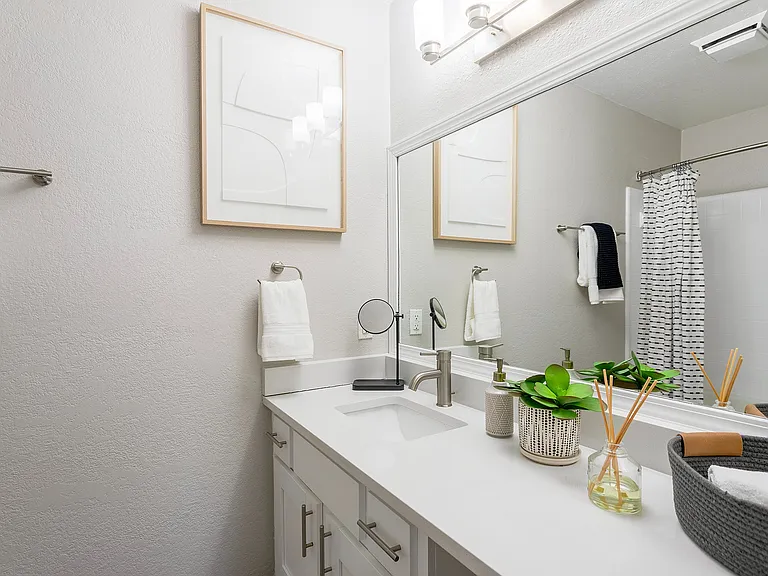 Newly Renovated Bathroom