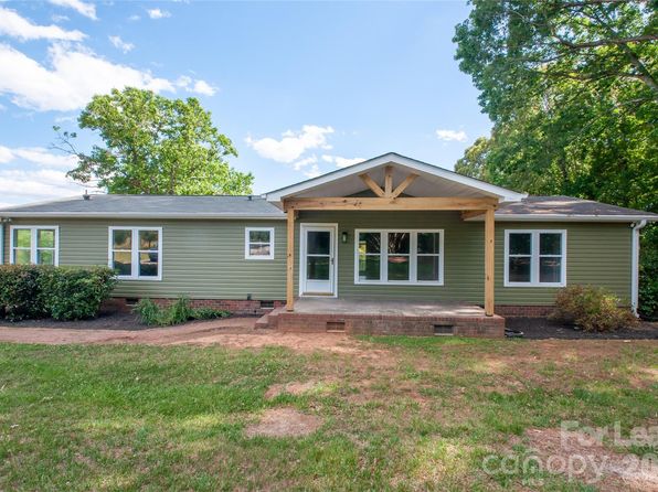 151 Scotsman Dr