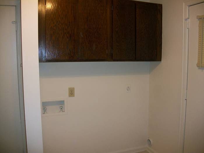 Washer and Dryer Hookups