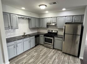 100 W Elizabeth Ave, One Bedroom