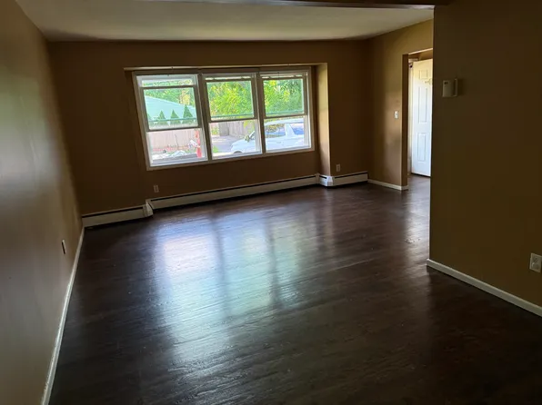 (undisclosed Address), Centereach, NY 11720