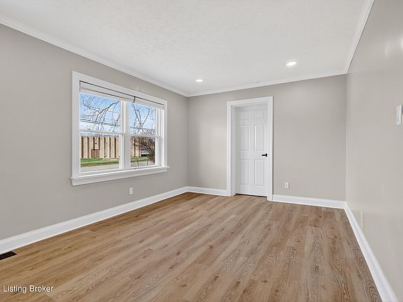 3rd image of 1248 Durrett Ln