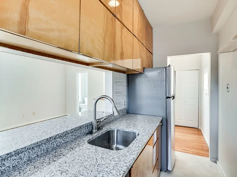 2300 18th St NW #310 — Photo 13