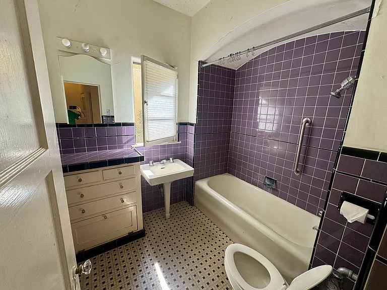 363 N Sycamore Ave #7002 — Photo 26