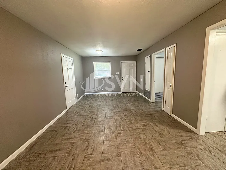 4077 Lancewood Dr S — Photo 6