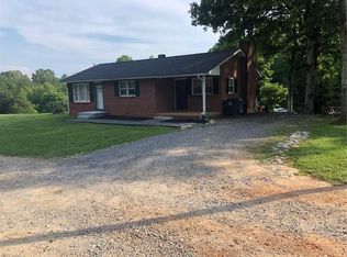 346 Stamie Woods Rd, Pilot Mountain, NC 27041