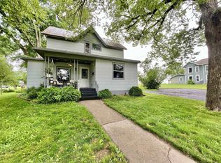 132 Pine St, Baraboo, WI 53913