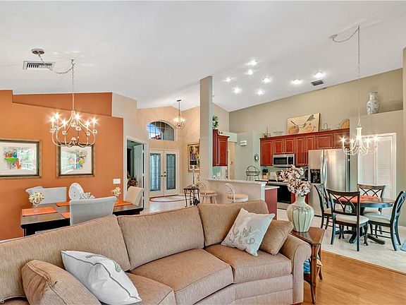 3rd image of 6034 Westbourgh Dr