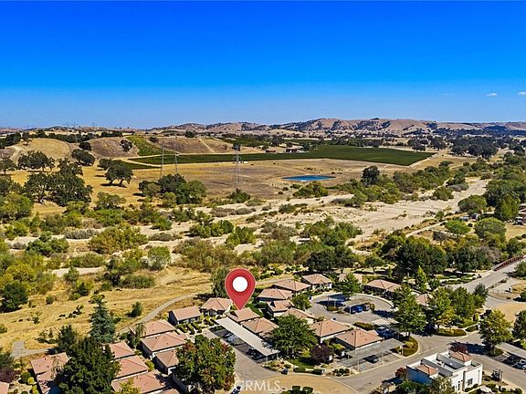 2nd image of 555 N Ferrocarril Rd