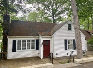 95 Cupsaw Dr, Ringwood, NJ 07456
