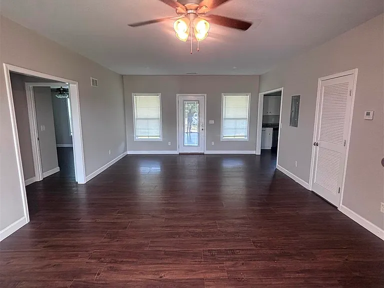 515 Hilton Ct #B — Photo 2