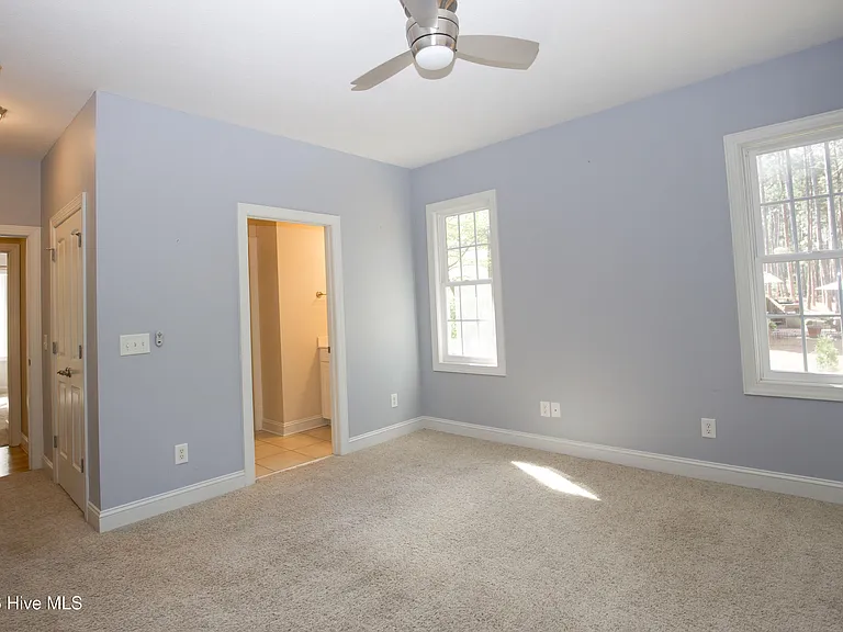 16 Montrose Ct — Photo 64